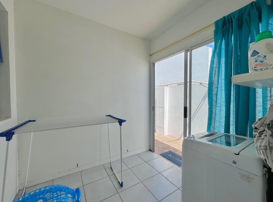 3 Bedroom Property for Sale in Blue Lagoon Western Cape